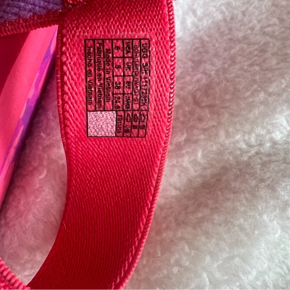 UGG Bright Pink Sandals - Picture 4 of 5